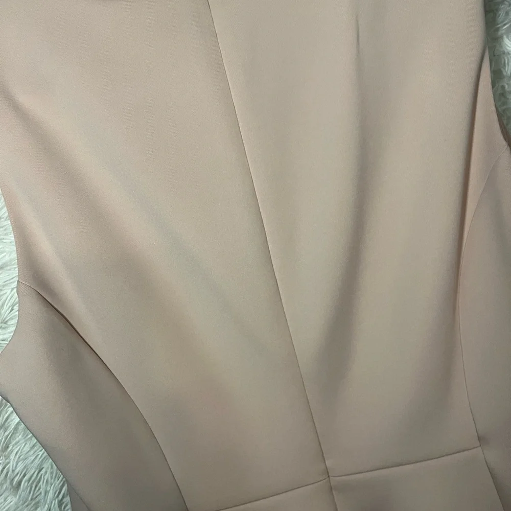 Beautiful blossom dress by Calvin Klein - Picture 6 of 12